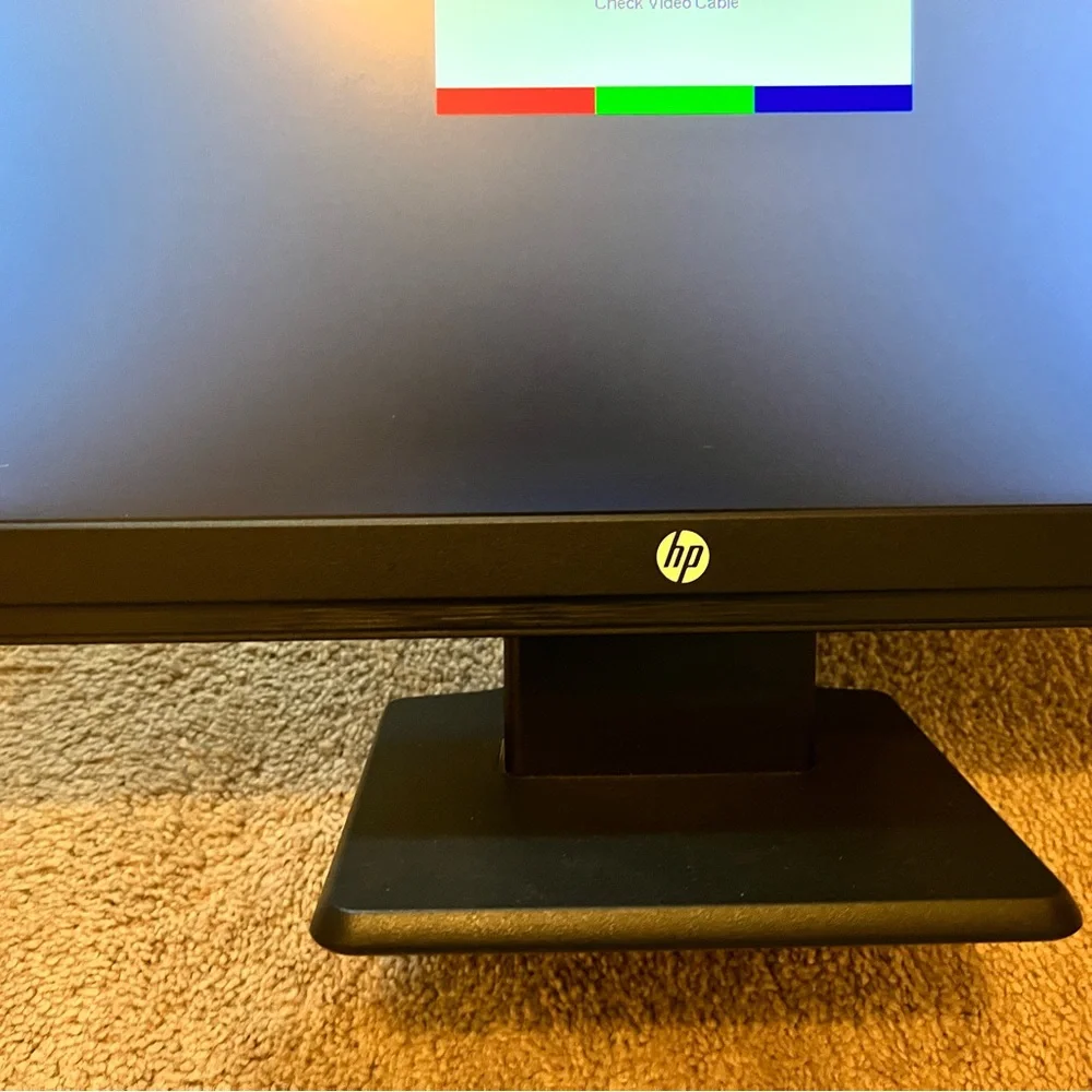 HP 20” computer monitor, gently used, works great